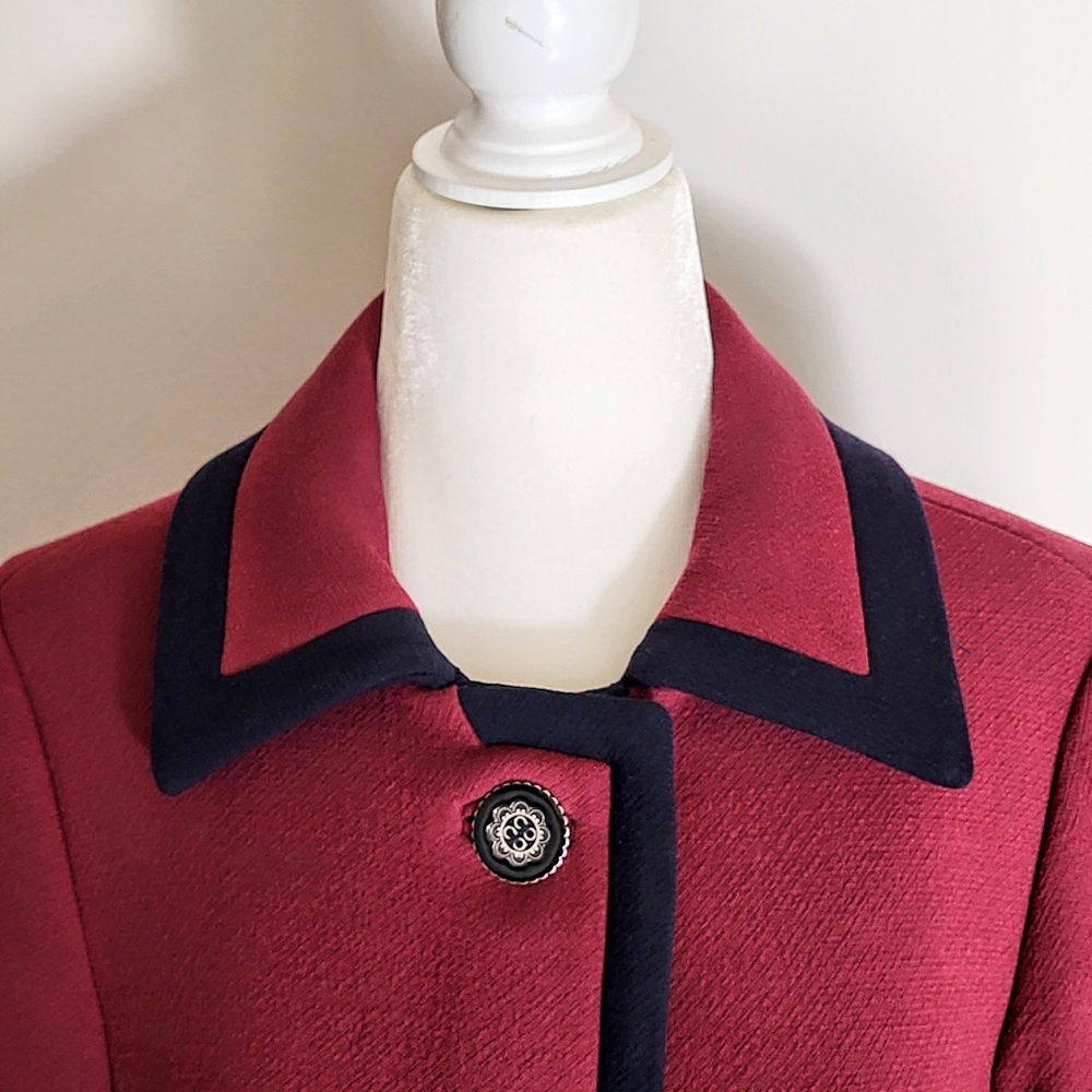 Vintage J. Crew Lady Day Coat Burgandy Wool Blend w/ Navy Trim Buttons Sz 8 EUC - Picture 6 of 16